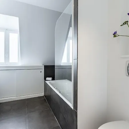 Arc De Triomphe - 2 People